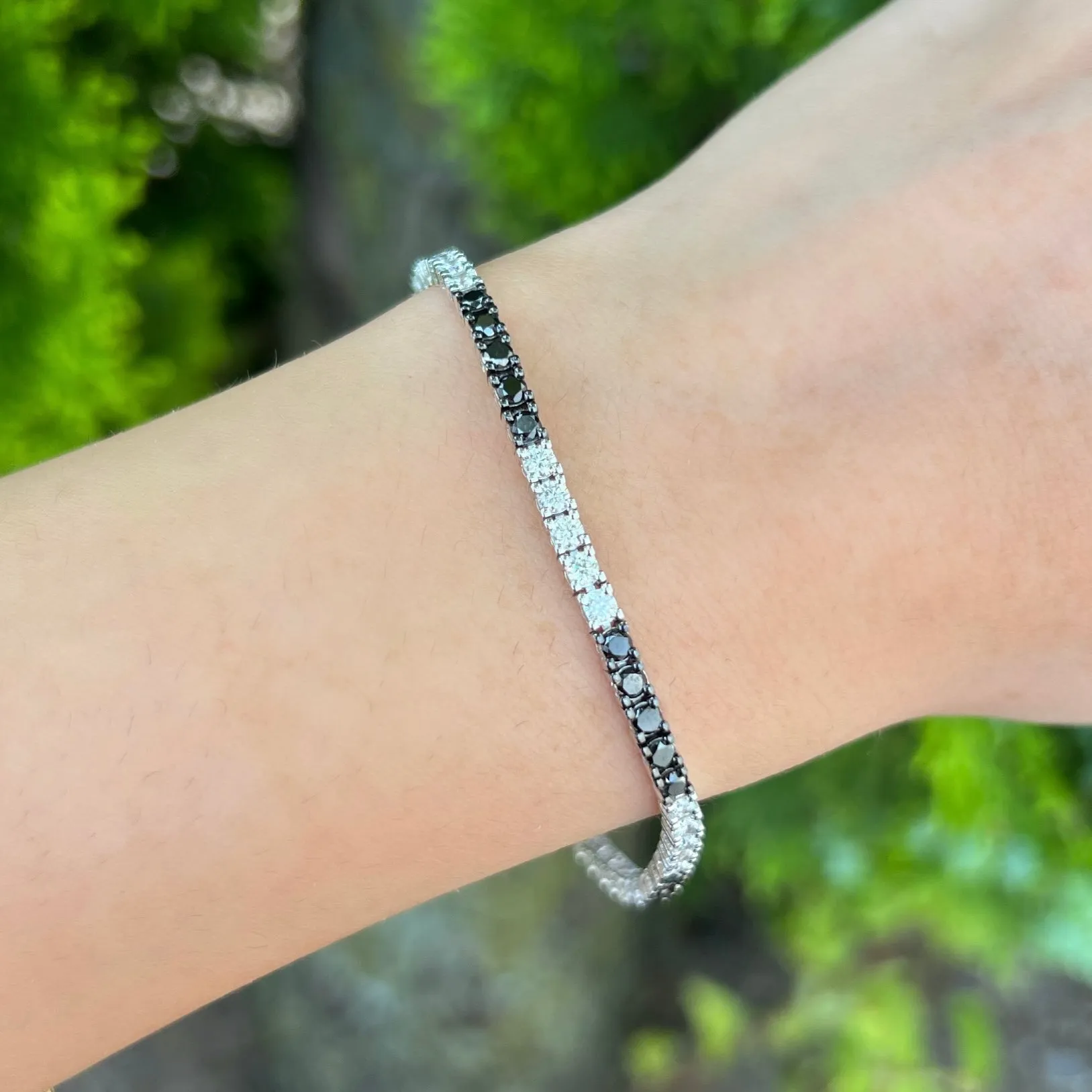 14K GOLD DIAMOND AND BLACK DIAMOND COLETTE TENNIS BRACELET