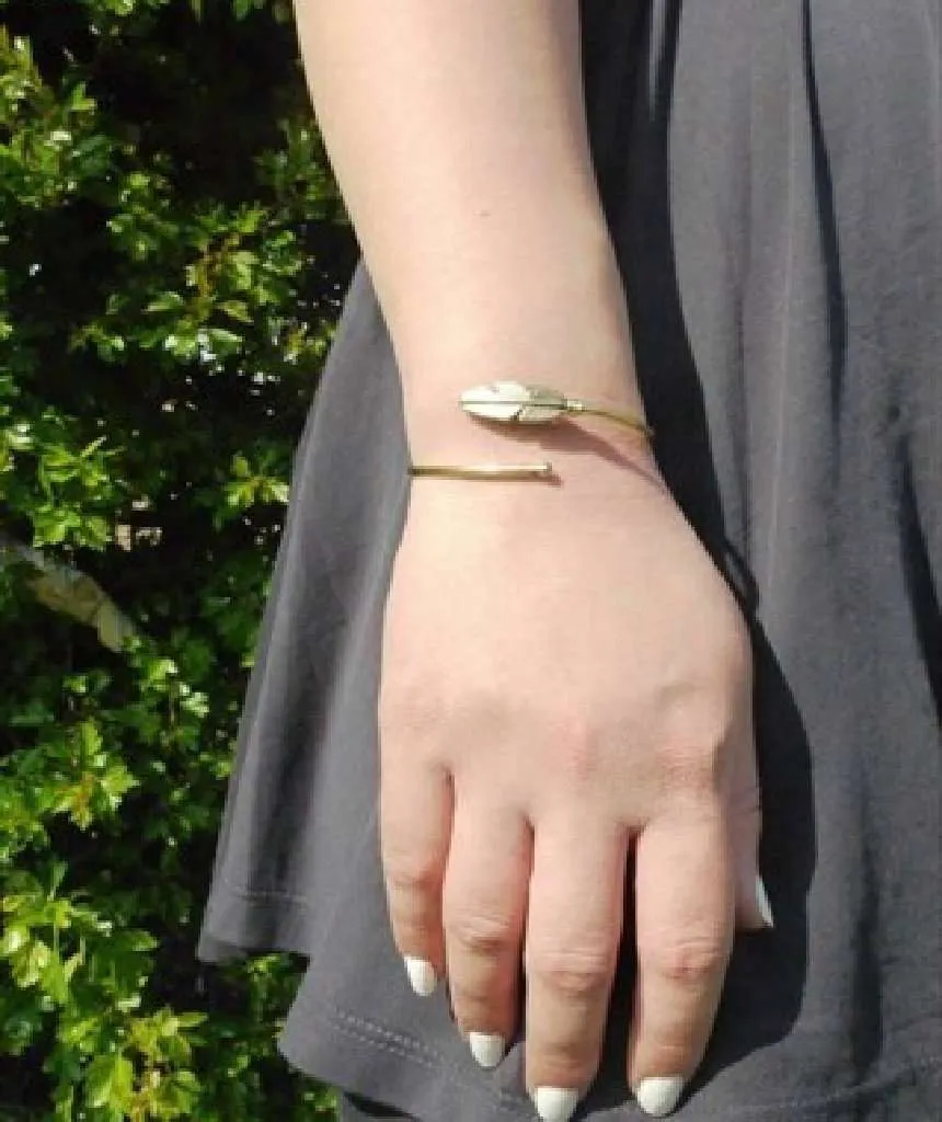 Curl Up Feather Bangle Bracelet