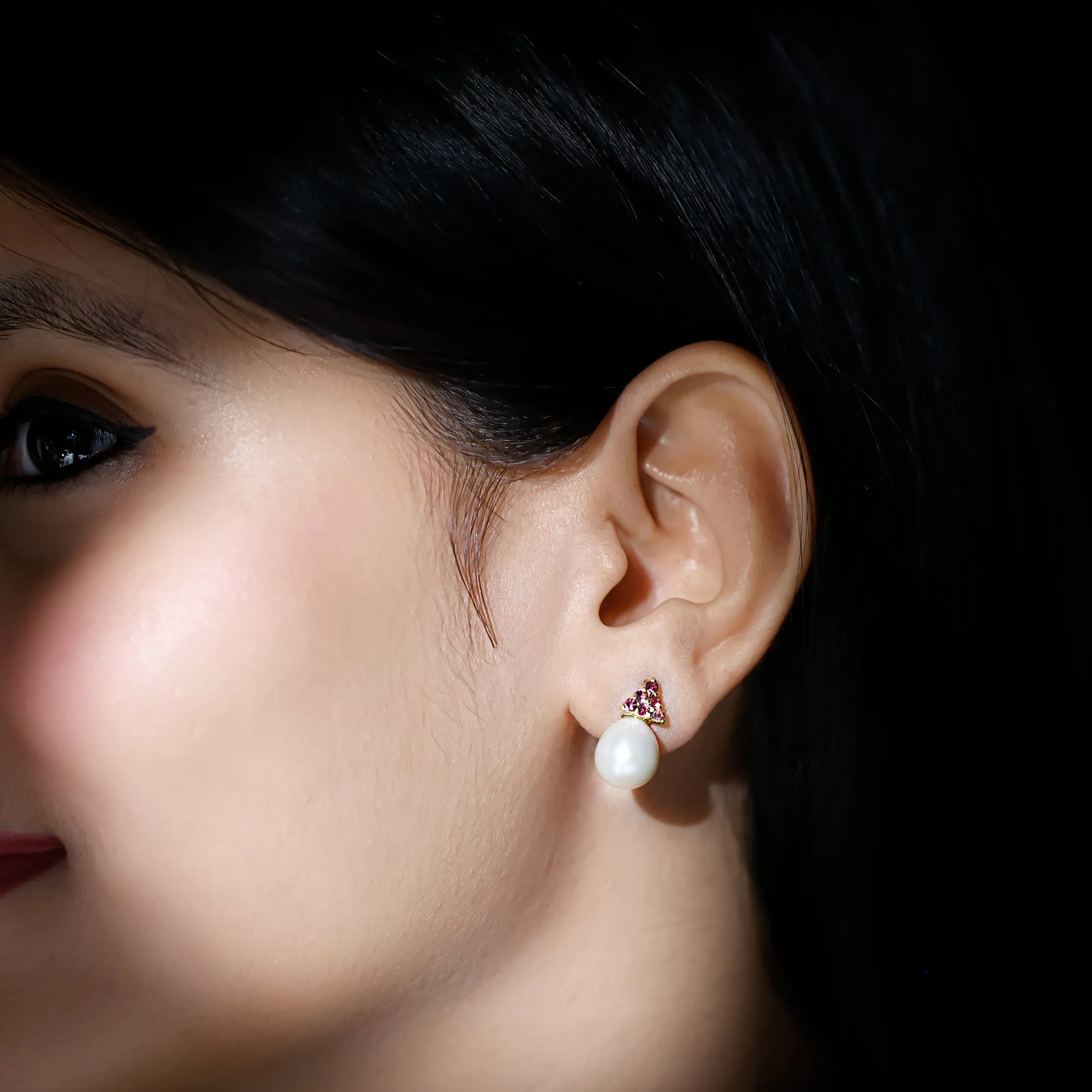 Elegant Drop Shape White Pearl Drop Earrings with Tourmaline