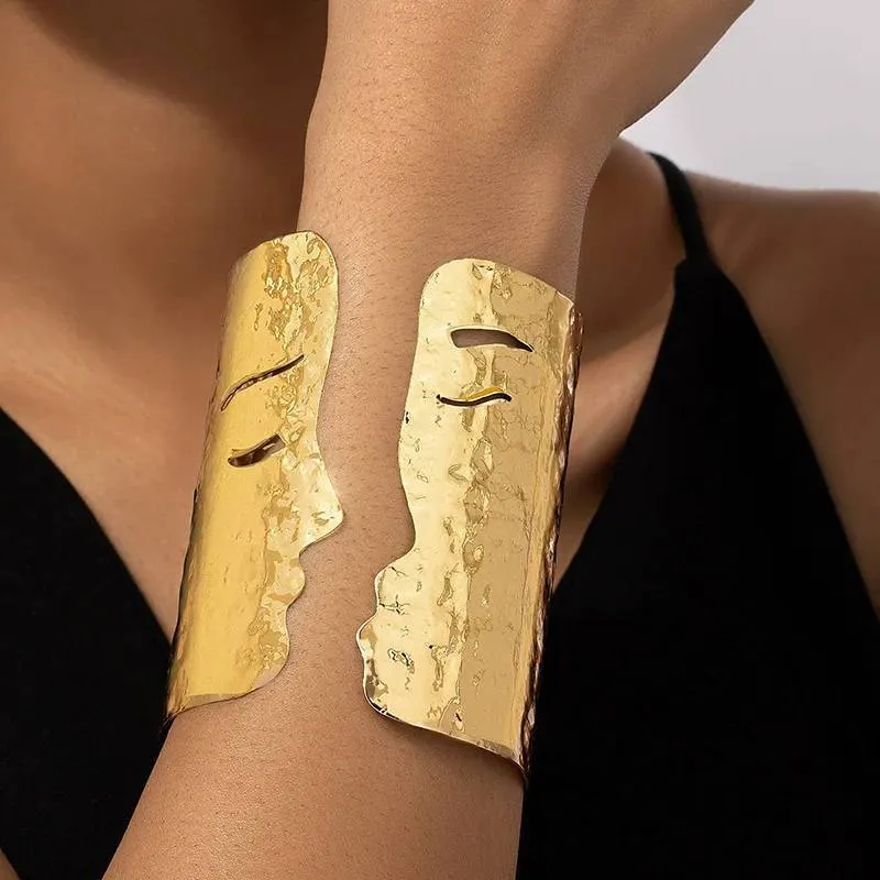 Golden Hour Cuff: Textured Statement Bangle for Elegant Adornment
