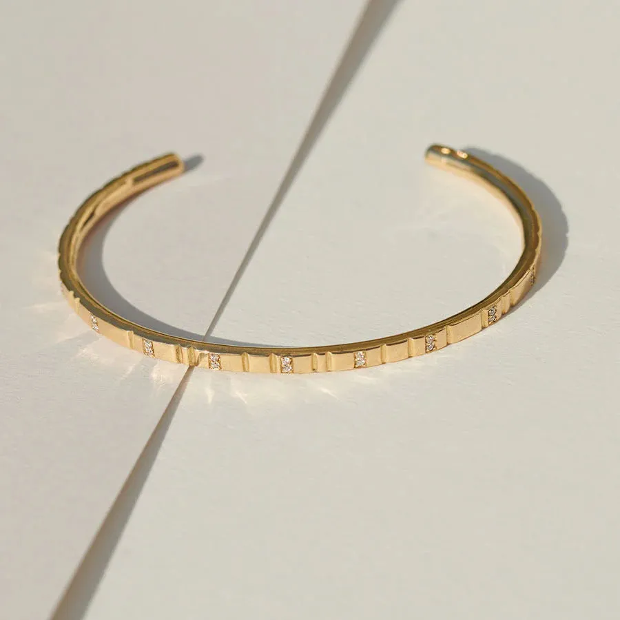 Loveline embrace cuff