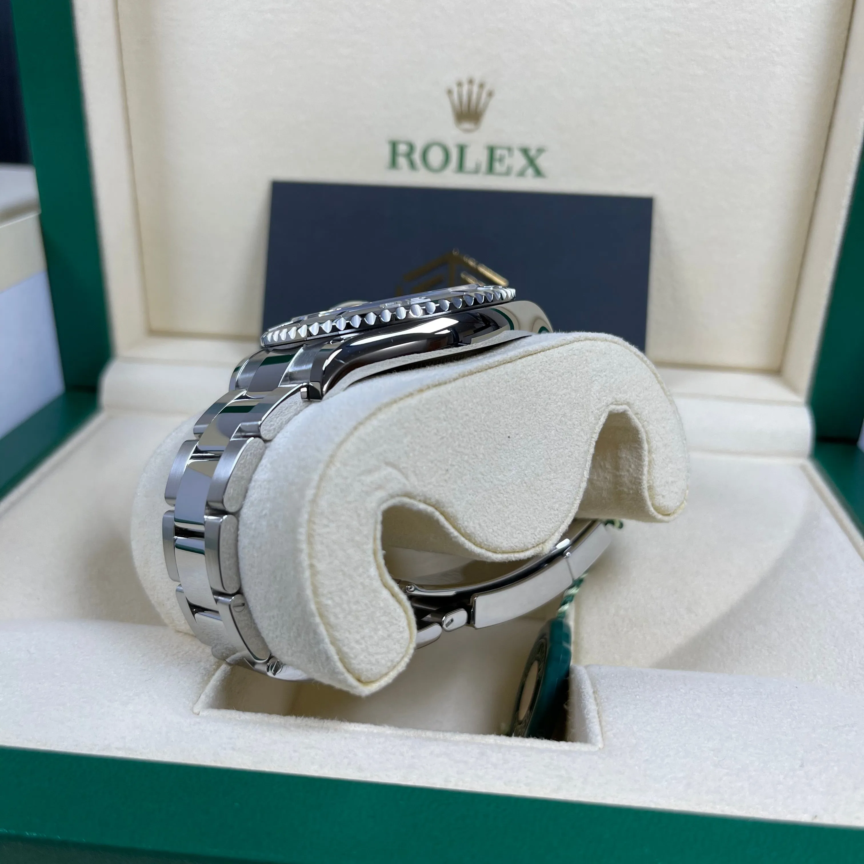 Rolex Yacht-Master 40 126622 Blue Dial 2020 Excellent Condition New Watch