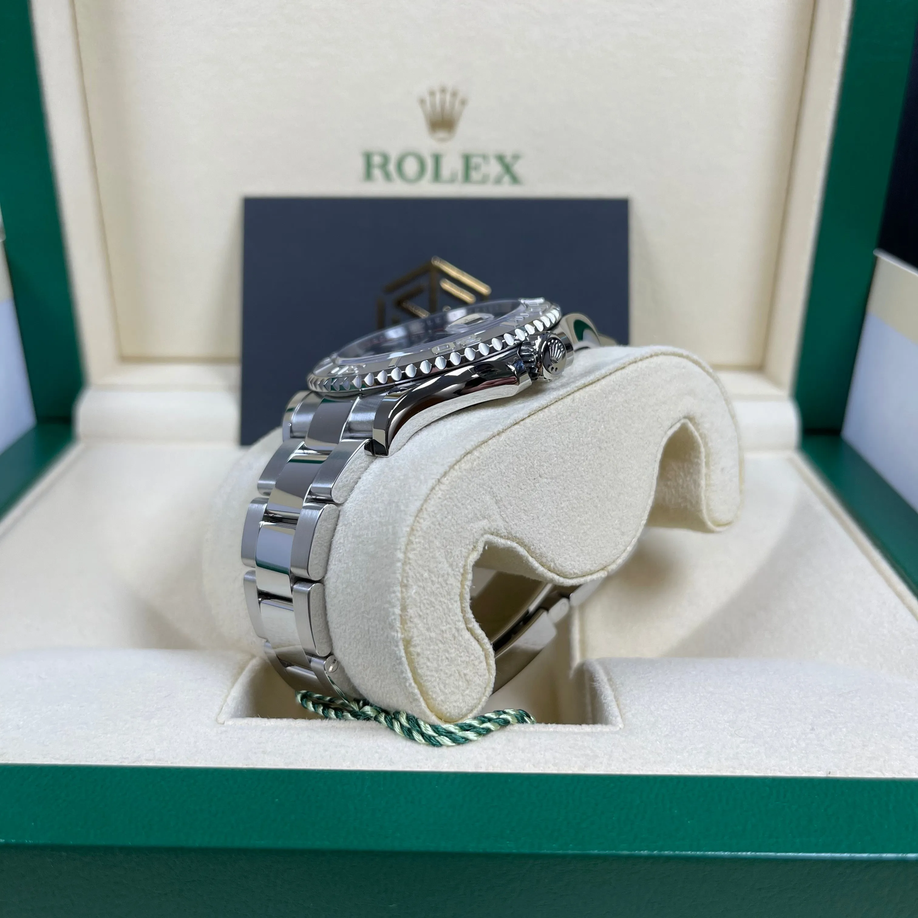 Rolex Yacht-Master 40 126622 Blue Dial 2020 Excellent Condition New Watch