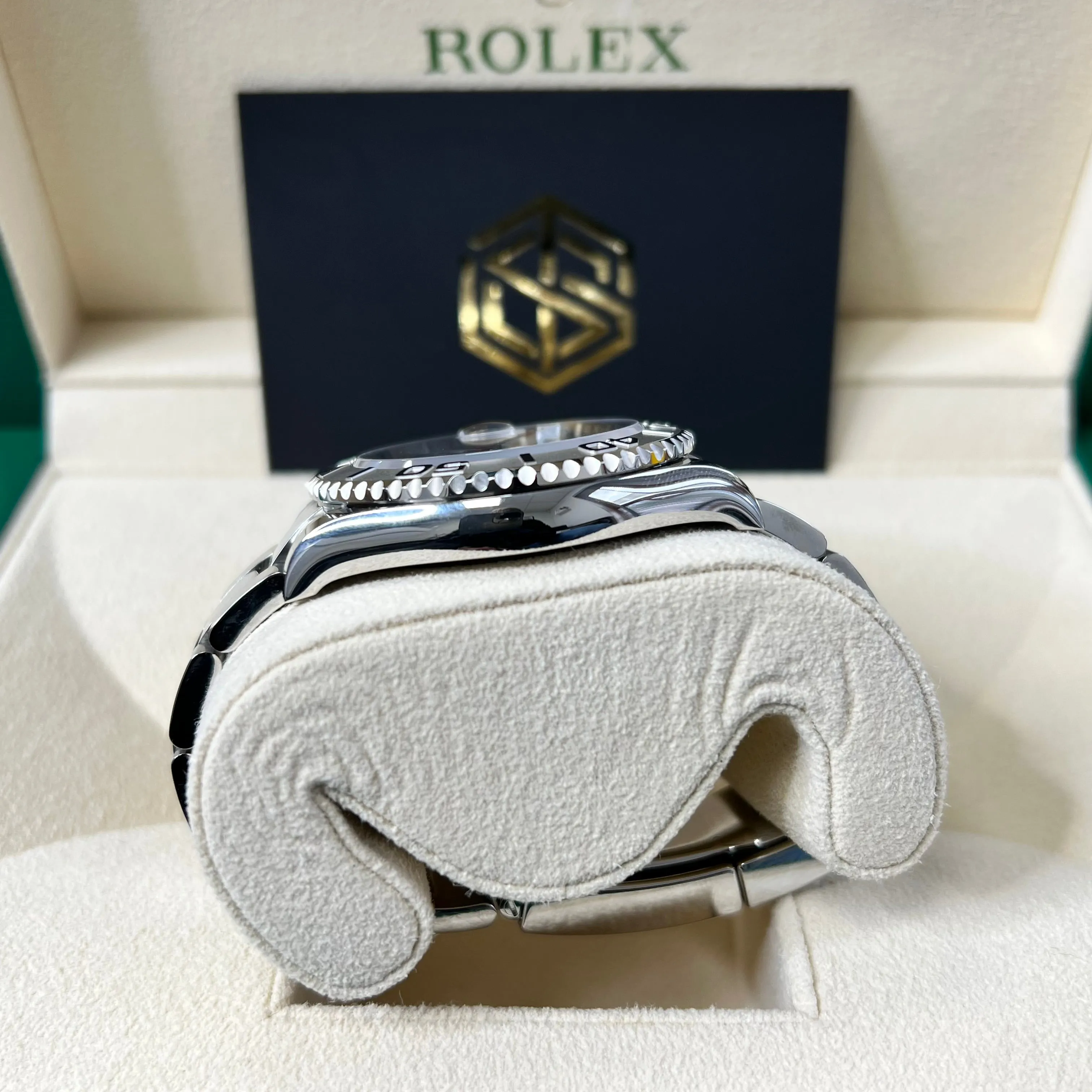 Rolex Yacht-Master 40 126622 Blue Dial 2022 Unworn Full Set Watch