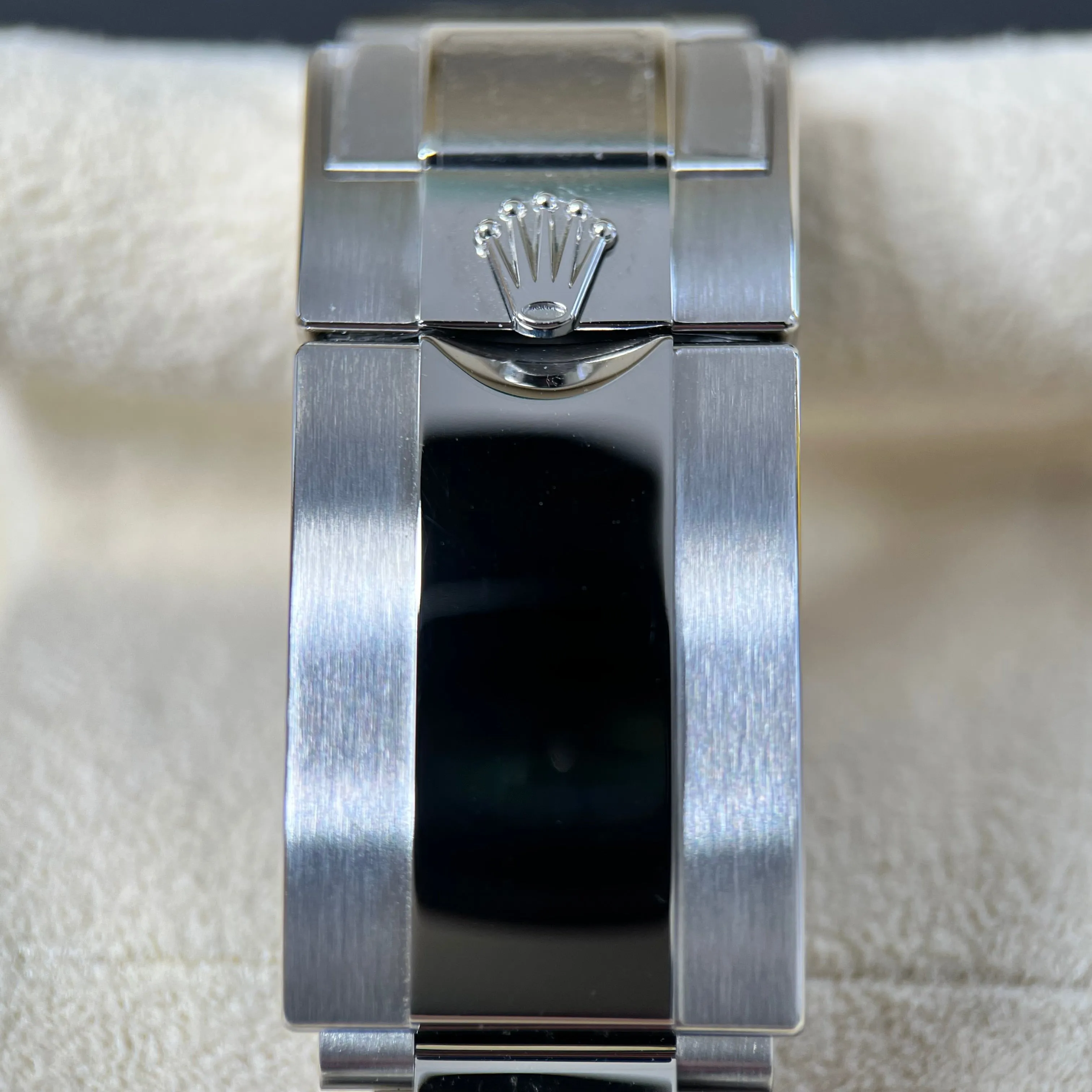 Rolex Yacht-Master 40 126622 Blue Dial 2022 Unworn Full Set Watch