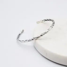 SMALL TWISTED CUFF
